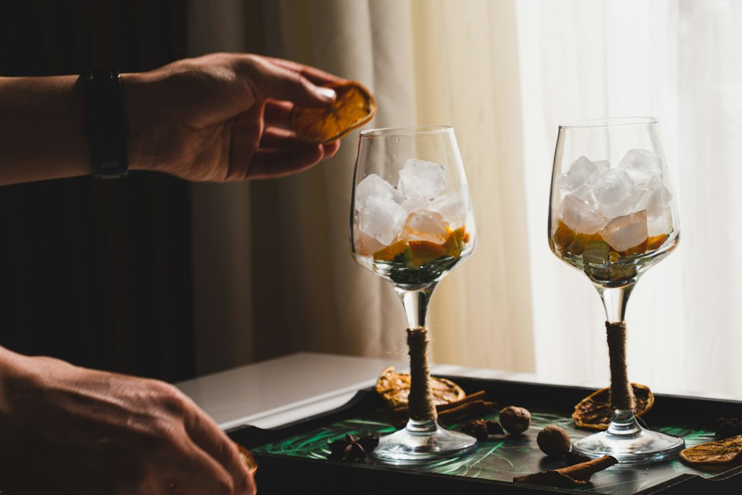 Een cocktailavond organiseren waar je zelf ook van geniet